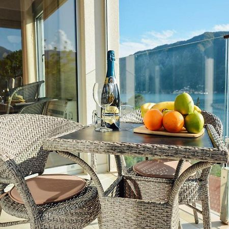 Ily Apartment With Sea View Kotor Exteriör bild