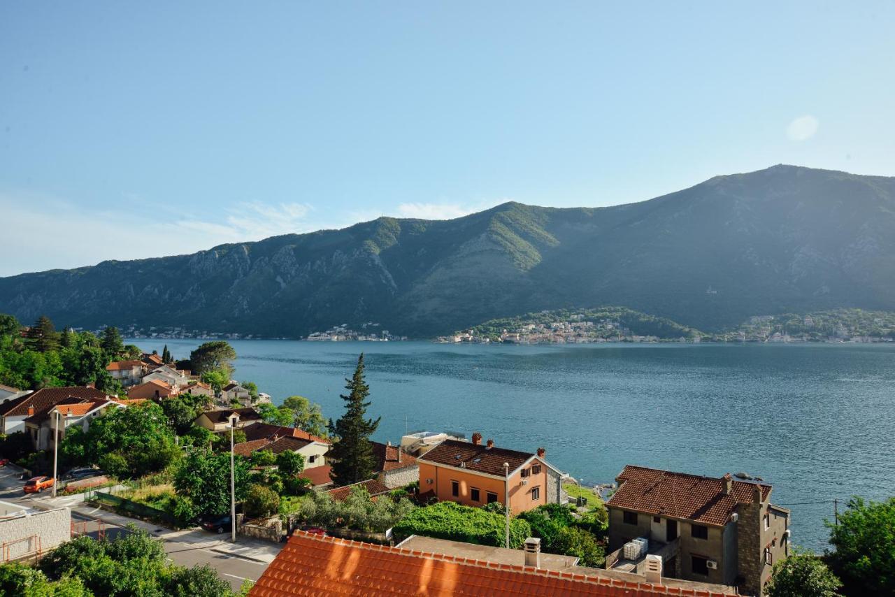 Ily Apartment With Sea View Kotor Exteriör bild